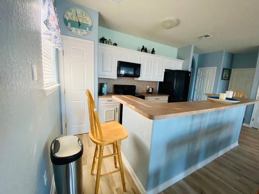 Beach House With Ocean View Surfside Beach Kültér fotó
