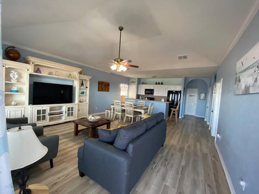 Beach House With Ocean View Surfside Beach Kültér fotó