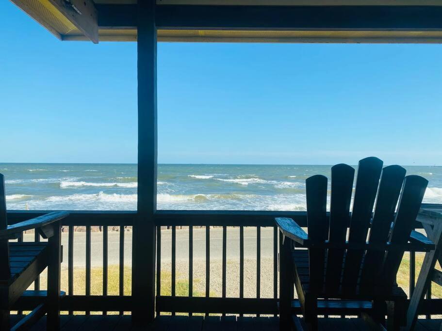 Beach House With Ocean View Surfside Beach Kültér fotó