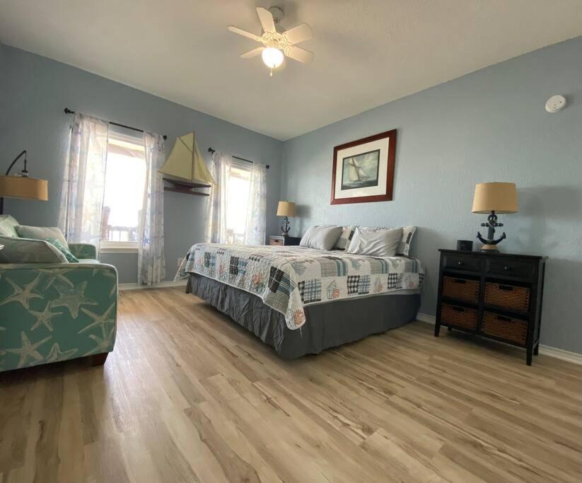 Beach House With Ocean View Surfside Beach Kültér fotó